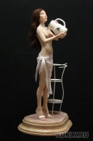 Living Doll, Высота композиции 26 см.  Ширина 16 см. Высота куклы 23,5 см., 2013
